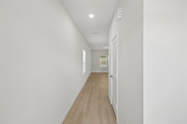 Building Photo - 7942 Alset Dr