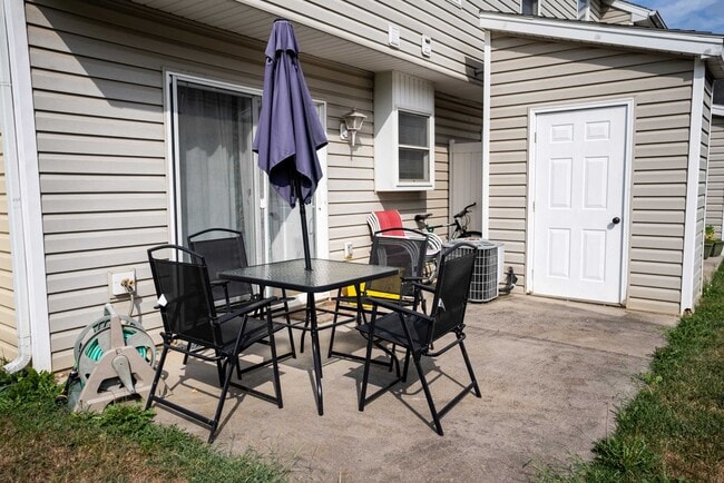 Building Photo - Townhouse in the City of Harrisonburg