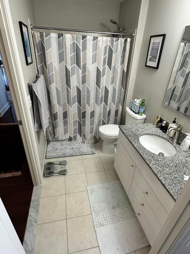 Bathroom - 3600 S Glebe Rd