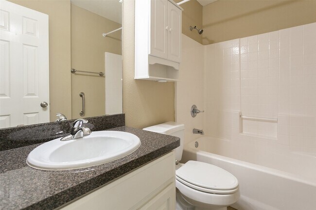 Building Photo - 608 Mesquite Dr