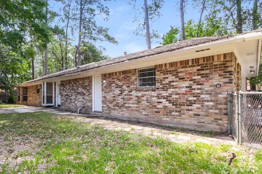 Building Photo - 111 Belvedere Dr