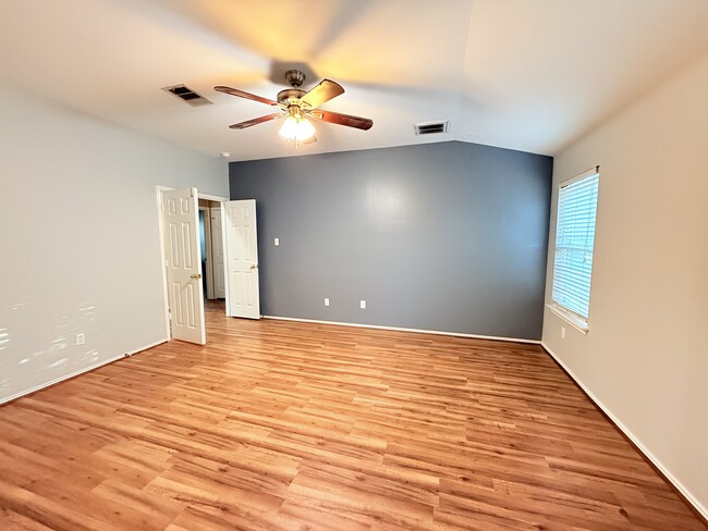 Primary bedroom - 1504 Plume Grass Pl