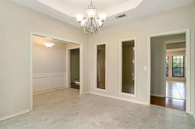 Building Photo - 802 Pebblebrook Dr