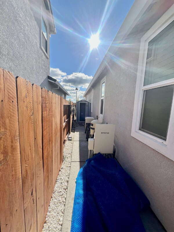 Building Photo - 436 Rose St