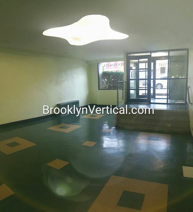 Building Photo - 1145 E 35th St