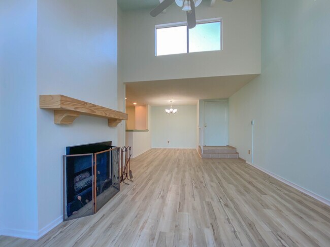 Building Photo - 4900 Overland Ave