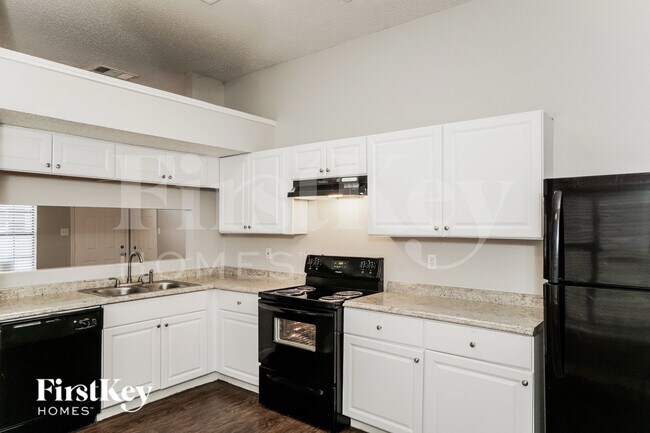 Building Photo - 5934 Burning Sunrise Dr