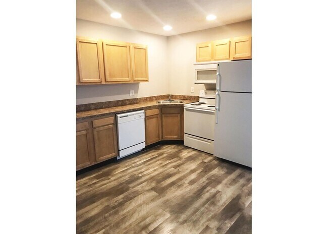 Primary Photo - 550 Lowell Ave