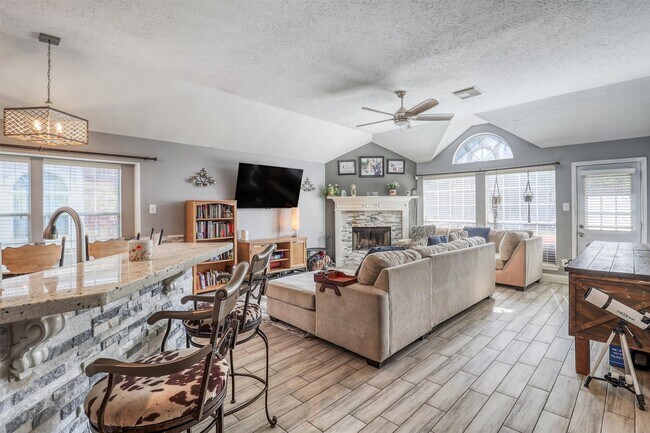 Building Photo - 506 Taskwood Dr