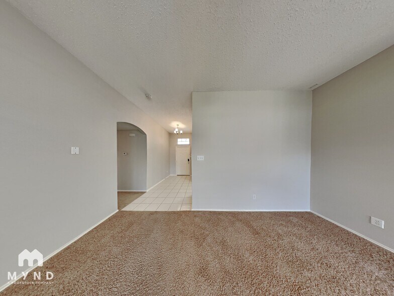 Building Photo - 4611 Basil Dr