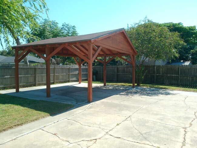 Building Photo - 1822 Volga Dr