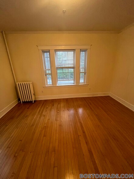 Building Photo - 154 Magazine St