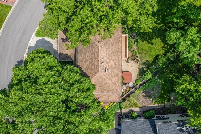 Building Photo - 6382 Twin Oaks Ln