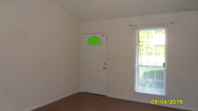 Building Photo - 3096 Tyndall Dr