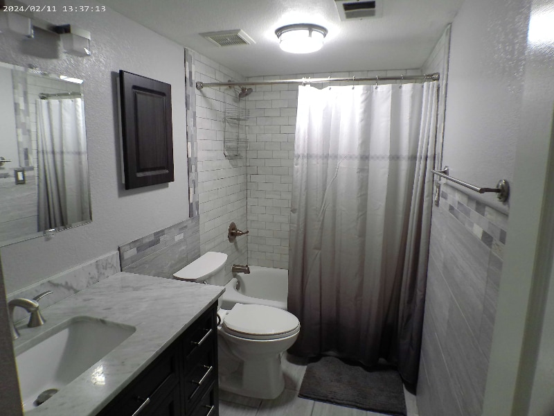 Building Photo - 6439 N 77th Pl