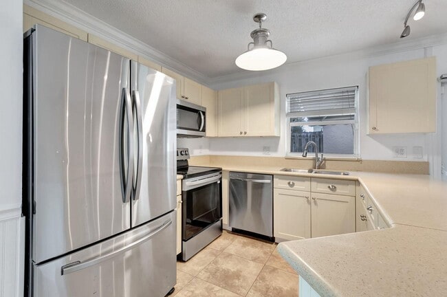 Building Photo - 22300 Sands Point Dr