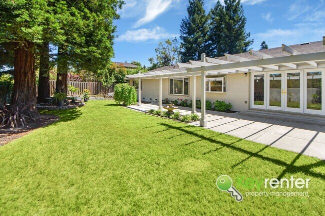 Building Photo - Beautiful 4 Bed / 3 Bath Bollinger Hills Home with Gorgeous Remodeled Kitchen!