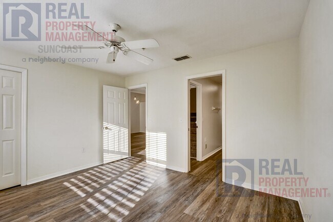 Building Photo - 4220 Players Pl