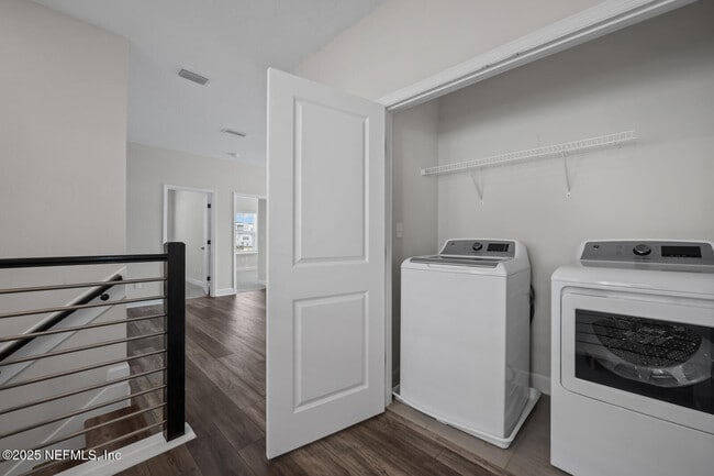 Building Photo - 11301 Barrier Beach Pl