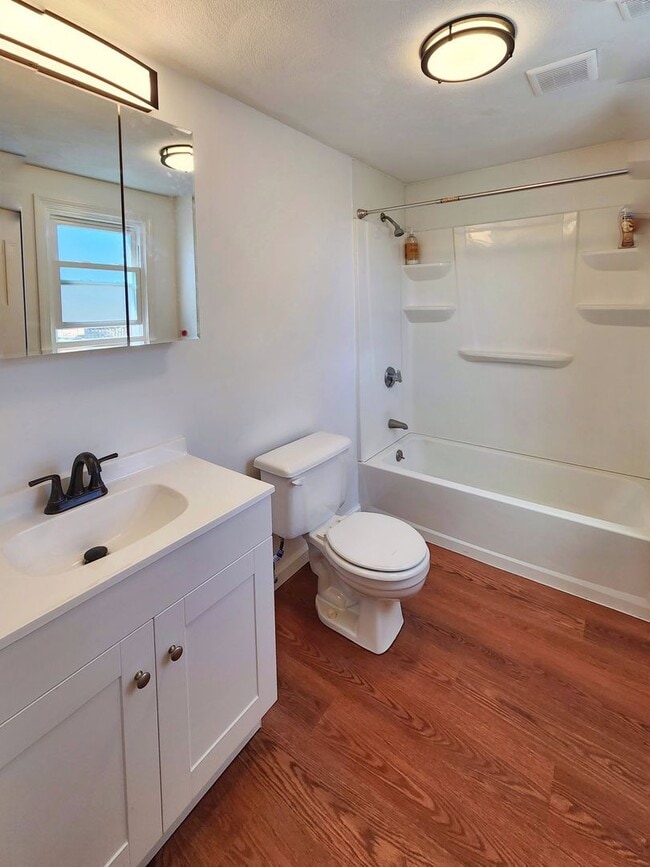 Building Photo - Beautifully remodeled townhouse with garage.