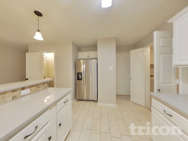 Building Photo - 513 Valley View Dr