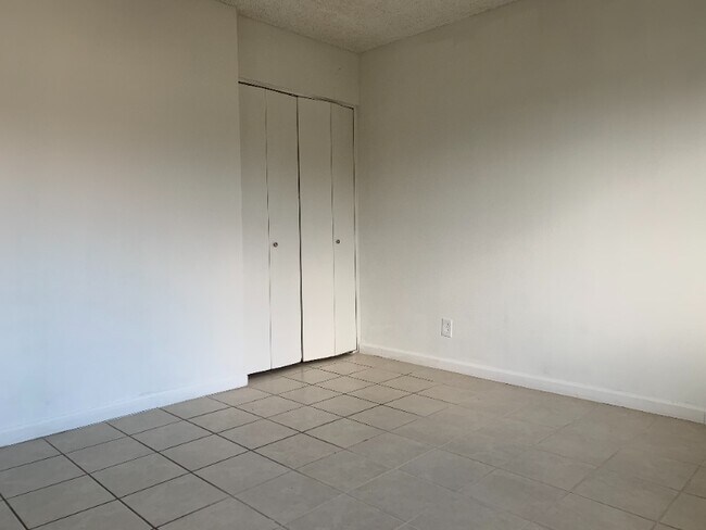 Building Photo - 3411 Orange Ave