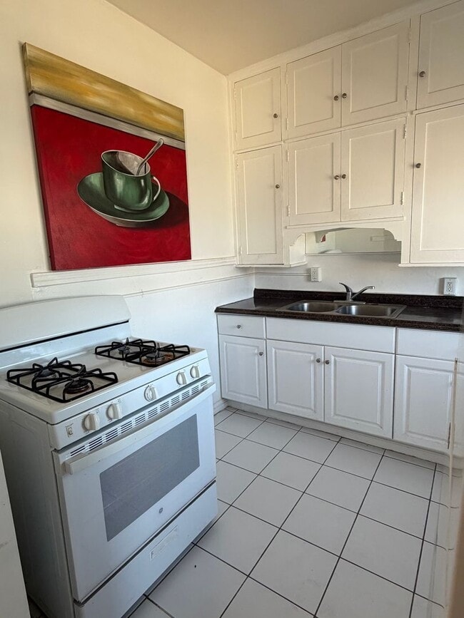 Building Photo - 1030 E Ocean Blvd