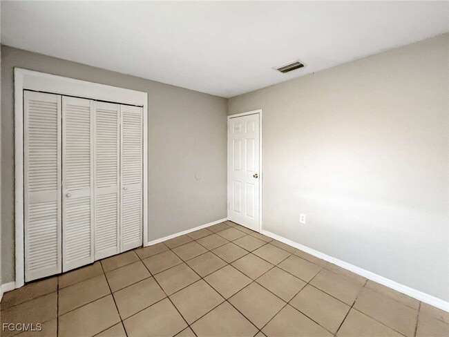 Building Photo - 9861 Orange River Blvd