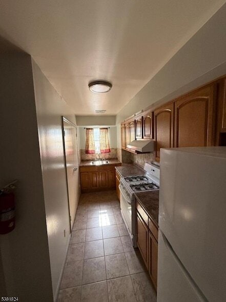 Building Photo - 501-503 Morris Avenue Unit