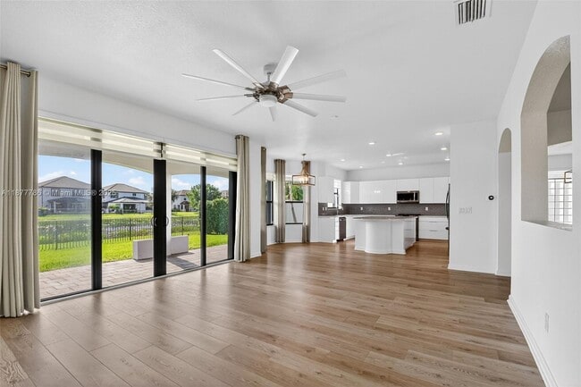 Building Photo - 7176 Sandgrace Ln