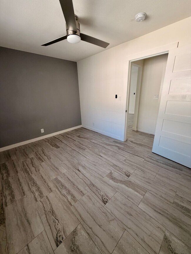 Building Photo - Remodeled 1 Bedroom Unit in Orange