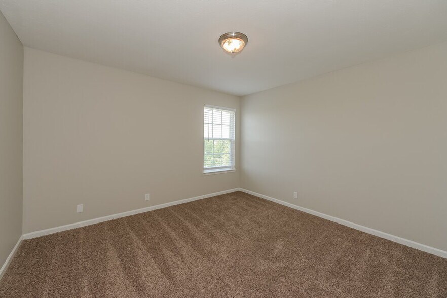 Building Photo - 3035 Ace Wintermeyer Dr