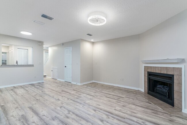 Building Photo - Update Condo in Ponde Vedra Beach