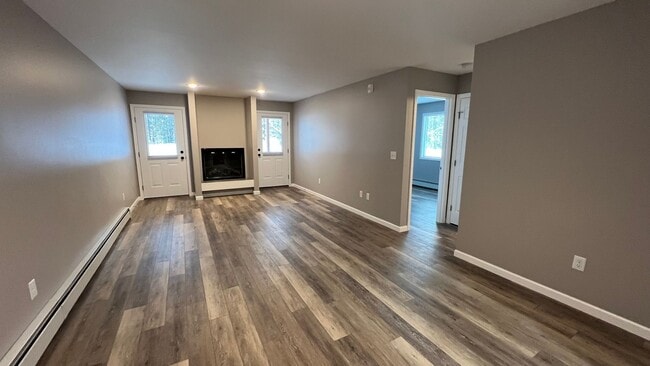 Building Photo - A charming ground floor apartment with (2)...