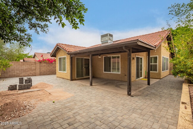 Building Photo - 4167 W Gail Dr