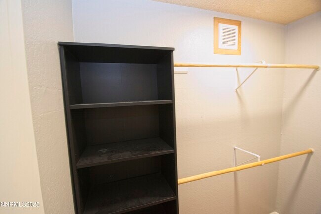 Building Photo - 3949 Clear Acre Ln
