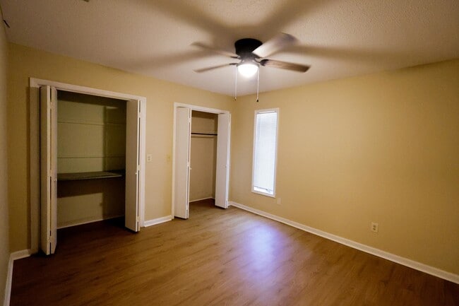 Building Photo - 372 Hummingbird Cir