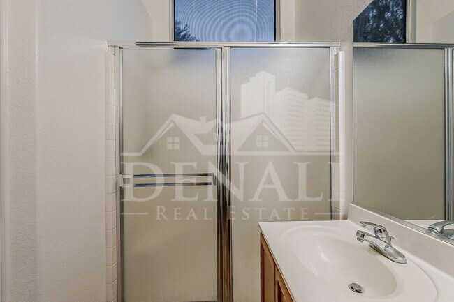 Building Photo - 3980 E Pinon Ct