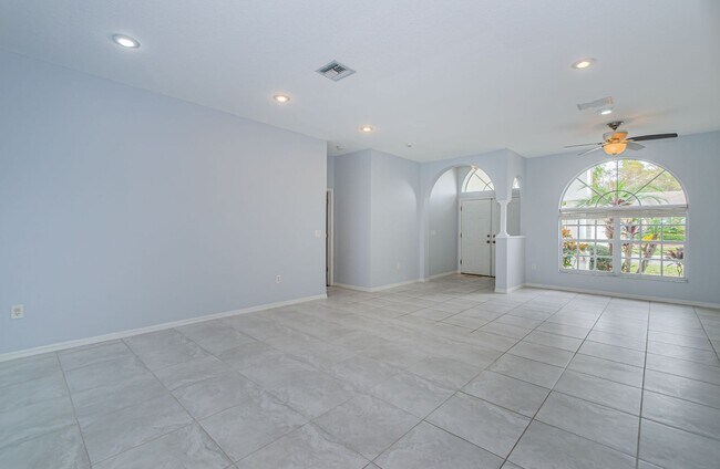 Building Photo - Pool Home in Trinity!