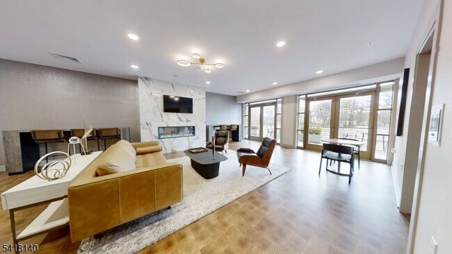 Building Photo - 1181 Morris Ave