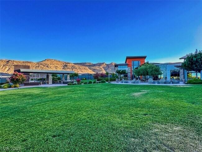 Building Photo - 6714 Desert Crimson St