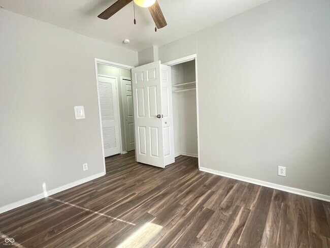 Building Photo - 5225 E 34th St