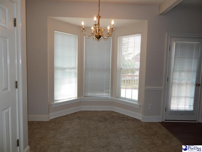 Building Photo - 2109 Elderberry Dr