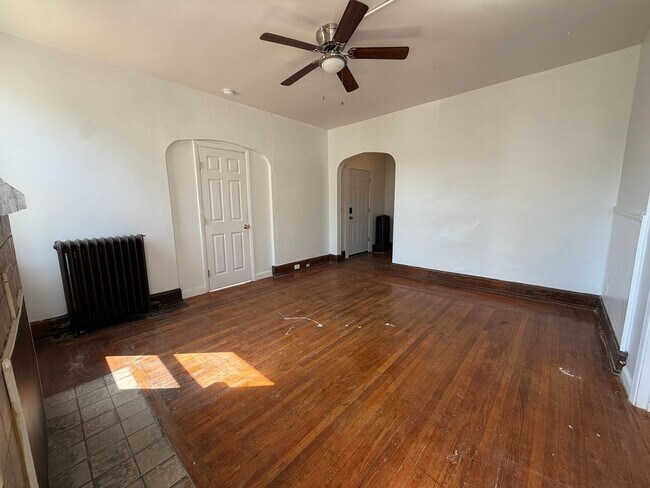 Building Photo - 548 Carplin Pl