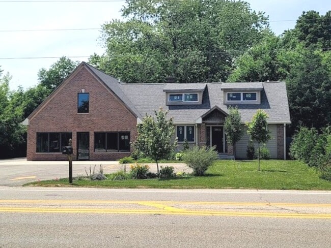 Primary Photo - 618 Barron Blvd