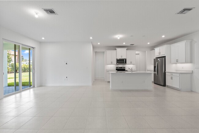 Building Photo - 7292 Lenora Ln