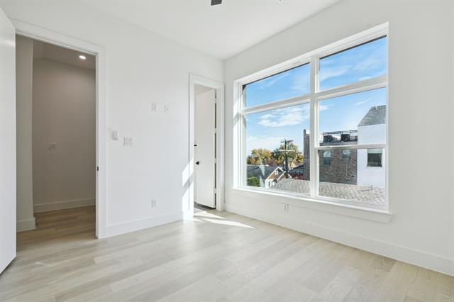 Building Photo - 426 Melba St