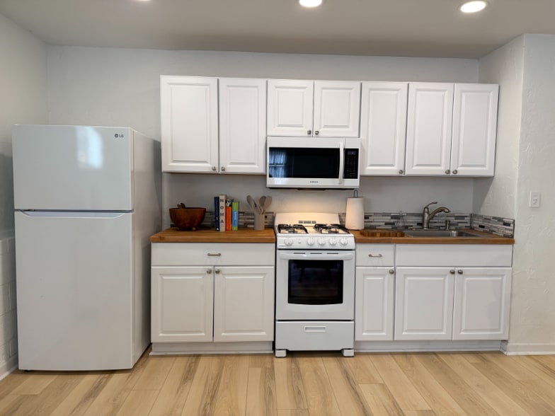 Building Photo - 2703 East St