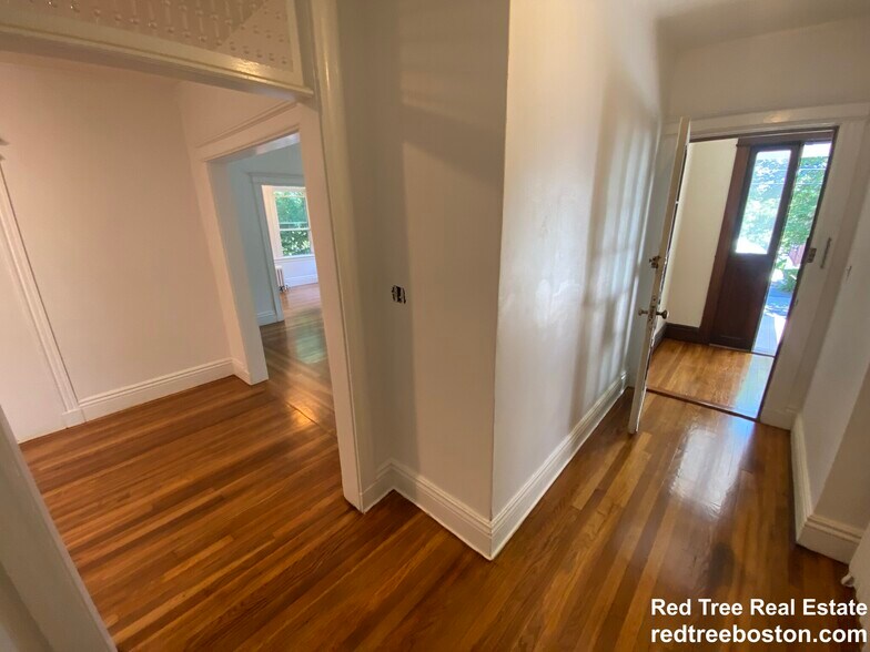 Building Photo - 244 Winchester St