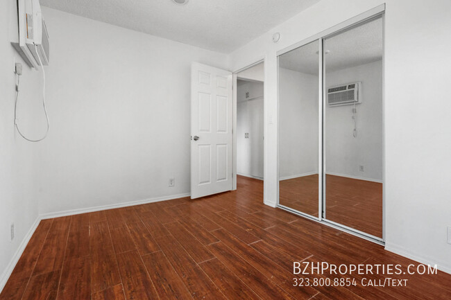 Building Photo - Beautiful 2 Bedroom in Prime Hollywood